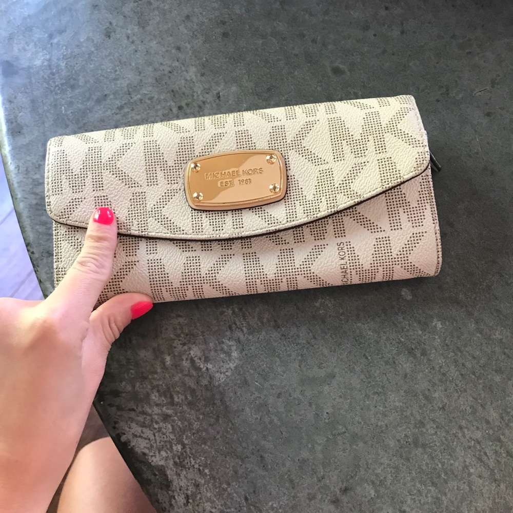 MK wallet